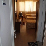 Ozden Eren Hotel