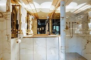Hotel The Noblemen