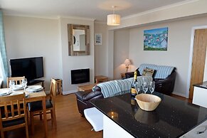 Mermaid Apartment - Sea Front Apartment With Views