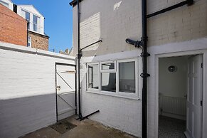 1 Oswy Street