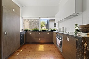 Art Deco Style Apartment