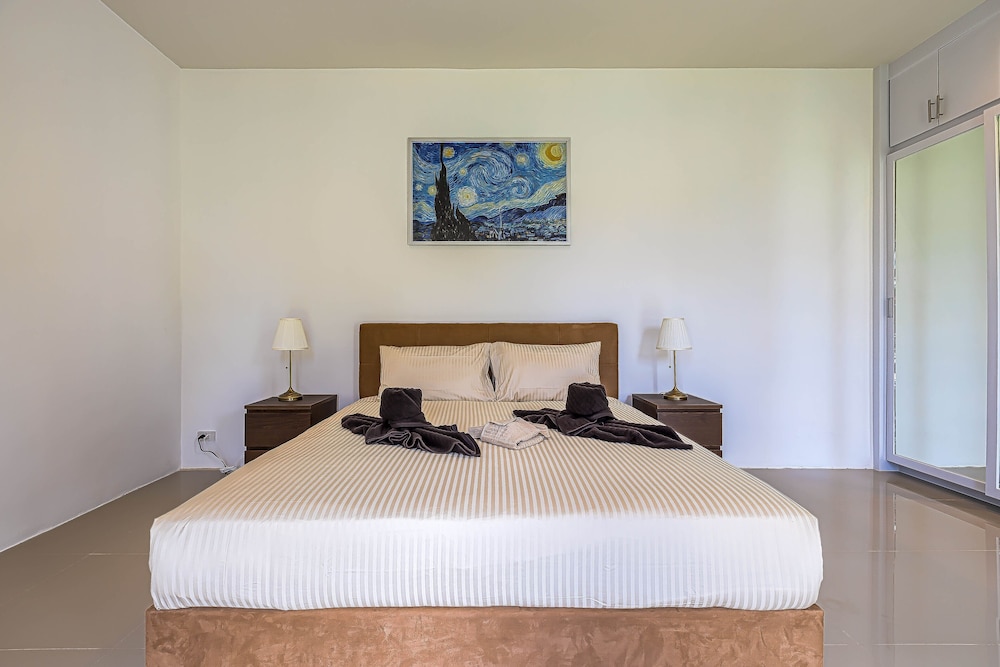 Amazing 6 Bedroom Pool Villa ED60