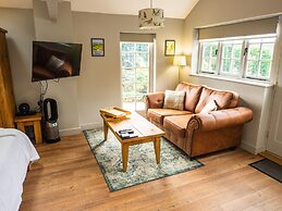 1 Bed Studio in Two Dales, Near Matlock & Bakewell