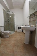 Ostra Villa - Sleeps 8 - Pool - Garden - Parking