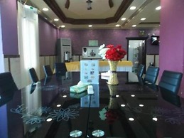 Arabian Palm Hotel