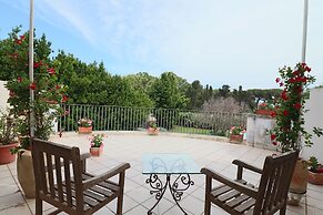 Executive Suite - Calais