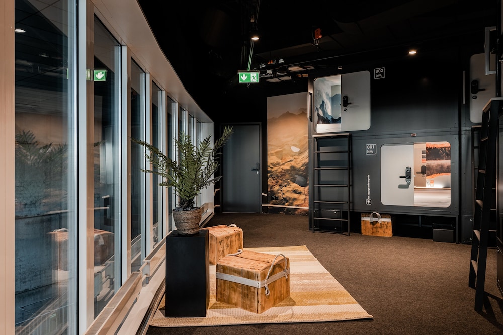Capsule Hotel - Zurich Airport