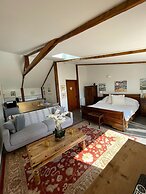 1-bed Luxury Studio Apartment in Tregony, Truro
