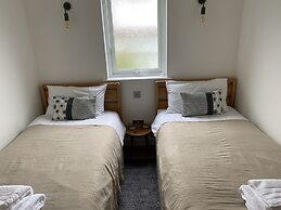 Stunning 2-bed Self Contained Oasis in Eastbourne