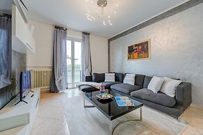 Silvy Apt Salo Charming & Near Center