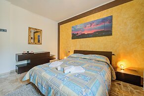 Silvy Apt Salo Charming & Near Center