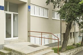 Apt. Near Center With Balcony With the sea View