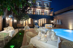 Oscar Boutique Hotel