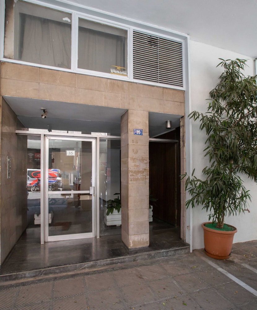 Studio penthouse near Acropolis by GHH