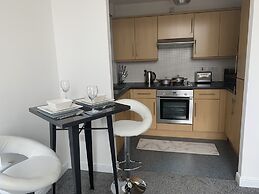 Ayr Cozy Corner Apartment
