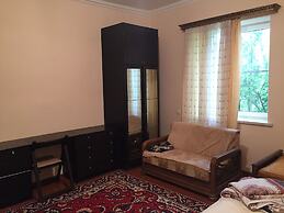 Azhdahak Guesthouse
