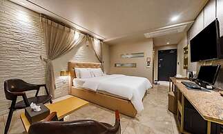 URBAN HOTEL & GOLF
