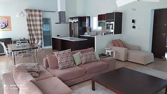 Luxurious 6 Bedroom Villa With a Private Pool