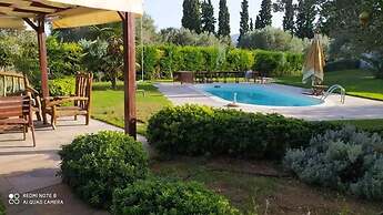 Luxurious 6 Bedroom Villa With a Private Pool