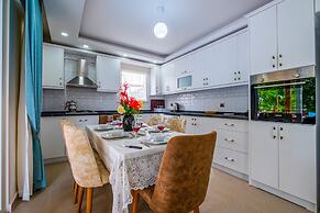 Lilly Villa 1