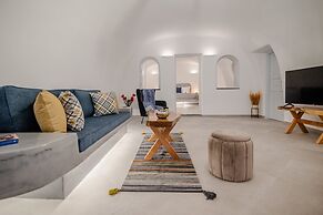 Sun Angelos Oia - Luxury Cave Suites