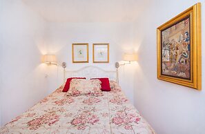 Steps Old Town Apartments by Irundo