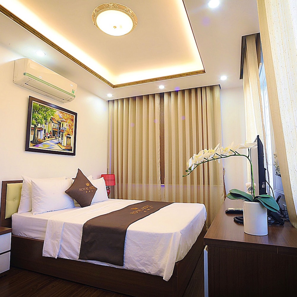 Royal Hotel II