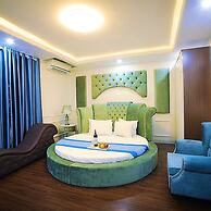 Royal Hotel II