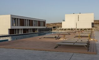 Kora Nivaria Beach