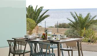 Kora Nivaria Beach