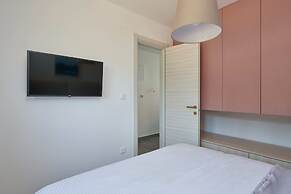 Irena Apartments