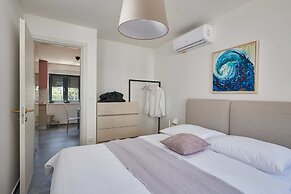Irena Apartments