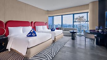 W Xiamen