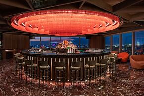 W Xiamen