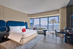W Xiamen