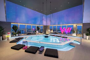 W Xiamen
