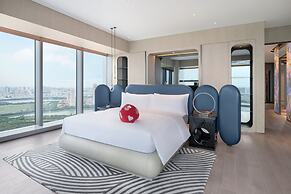 W Xiamen