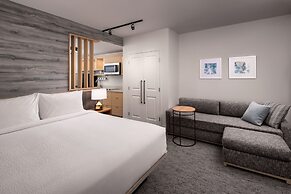 TownePlace Suites by Marriott West Kelowna