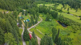 Helmcken Falls Lodge