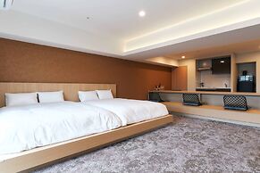 STAYAT OSAKA SHINSAIBASHI east