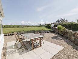 Ailsa Shores