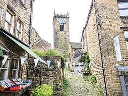 Victoria House