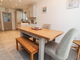 Low Orchard House