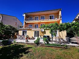 Apartment Lidija