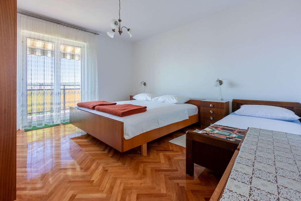 Apartments Mirena