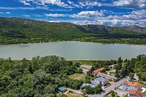 Villa Manea