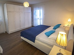 Apartments Snjezana