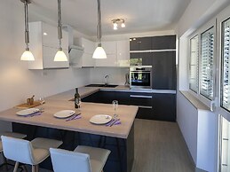 Apartments Snjezana