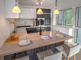 Apartments Snjezana