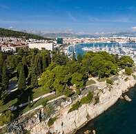Big 80 m2 apt With Balcony in the Heart of Split